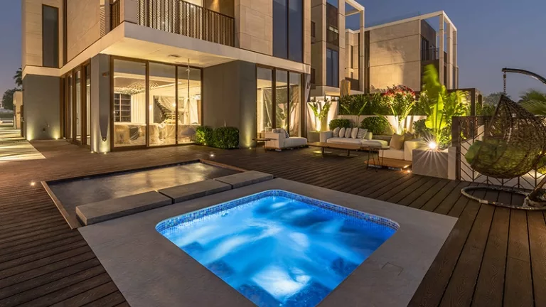 Luxury Pools in Dubai
